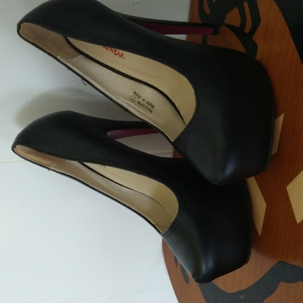 AMI CLUB WEAR 5 inch heels black